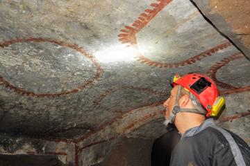 Rome Catacombs Tour: Archaeologist for a day