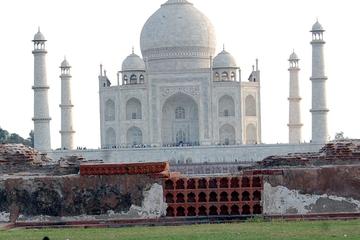 Sunrise Day Tour of Taj Mahal for Couples