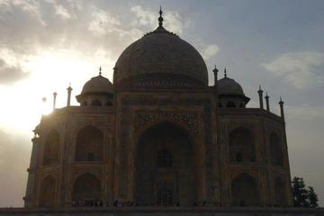 Sunrise Tour of Taj Mahal