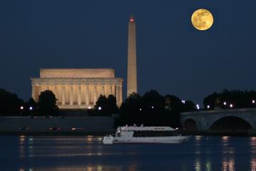 Washington DC Monuments by Moonlight Night Cruise