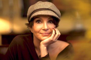 Anouschka Renzi shows her personal Berlin - on tour with a celebrity