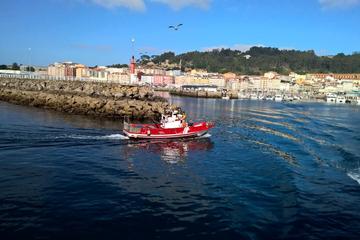 Coastal Escape Trek and Tapas Small-Group Tour of Vigo Bay Including a Ferry Boat Ride