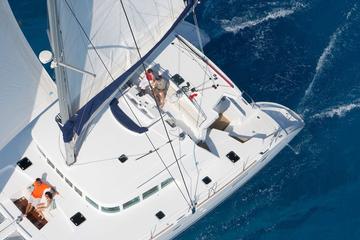 Private Tour: Santorini Caldera Cruise Including Buffet and Drinks