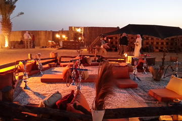 Desert Experience: Dinner and Emirati Activities with Vintage Land Rover Transport from Dubai