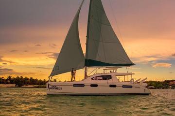 Luxury Sunset Sailing Cruise in the Riviera Maya