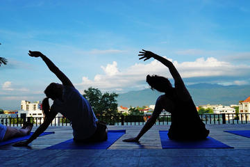 60-minute Yoga Explore