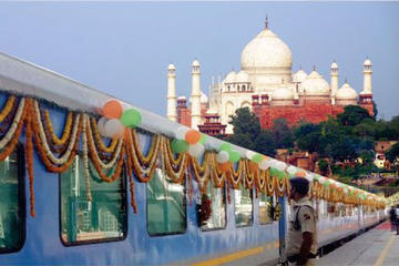 Taj Mahal Private Tour by Gatimaan Express Train