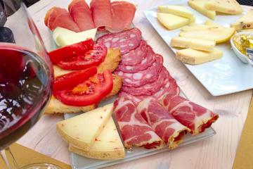 Local Food and Wine Walking Tour around Rome