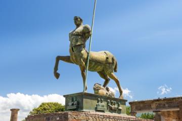 Roundtrip bus service and walking tour of Pompeii from Rome