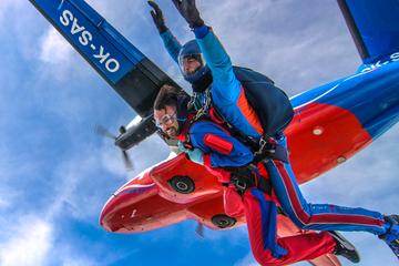 BEST TANDEM SKYDIVING IN PRAGUE