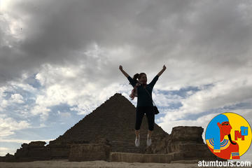 Layover private guide and car from cairo airport to pyramids, sphinx, sakkara
