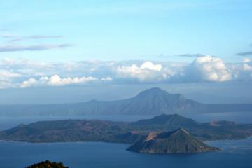 Taal Cruise Excursion: Taal Volcano, Tagaytay and Taal Heritage Town