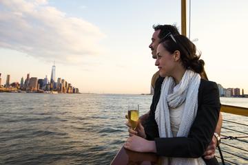 Sunset Cruise on Yacht In Manhattan With Complimentary Drink