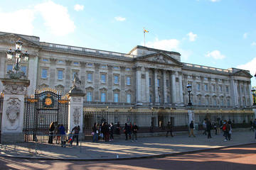 Buckingham Palace Entrance Ticket with Royal London Walking Tour
