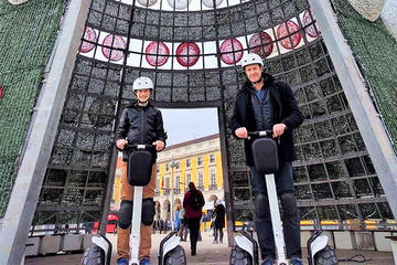 E-MOBILE 1 HOUR CHIADO Private Guided TOUR