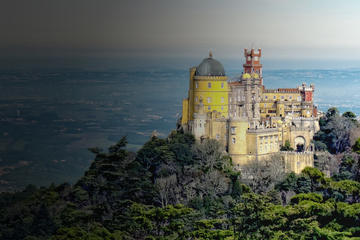 VISIT SINTRA, CABO DA ROCA, CASCAIS AND ESTORIL IN A FULL DAY PRIVATE TOUR