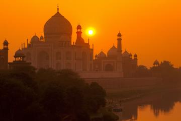 Sunrise Taj Mahal Tour by Car