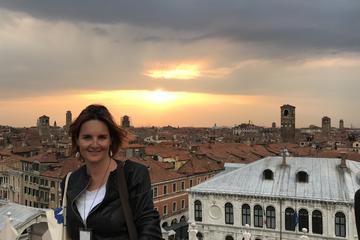 PROSECCO WINE EXPERIENCE IN THE HIDDEN VENICE WITH SOMMELIER CHIARA