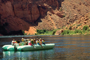 Arizona Highlights Day Trip: Antelope Canyon, Lake Powell, and Glen Canyon with River Rafting