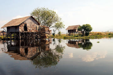 The ruins of Indein with local experience