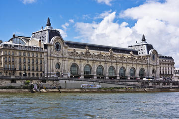 Private Walking Tour: Skip-the-Line Musée d'Orsay, Montmartre and Sacre-Coeur