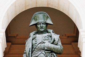 Skip-the-Line: Les Invalides Dome with Tomb of Napoleon Small Group Guided Tour