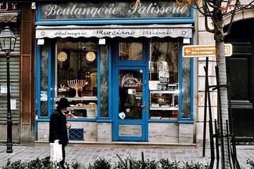 The Marais District Paris: Guided Small Group Walking Tour
