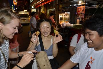 Flavors of Bangkok: Small-Group Chinatown Evening Food Tour