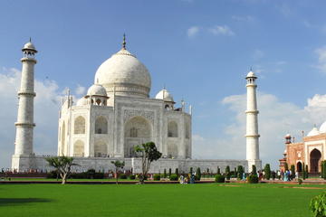 Private All Inclusive Luxury Taj Mahal And Agra Fort Day Trip from Delhi