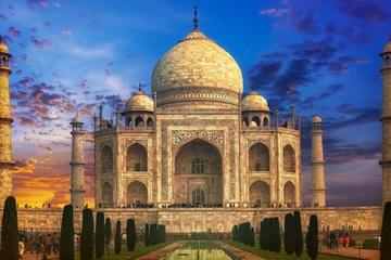 Taj Mahal and Agra City Tour by Tuk Tuk With Private Guide & Lunch