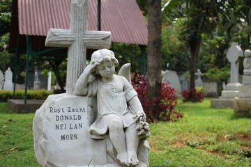 THE ANGELS & ELEPHANT (MUSEUM PRASASTI WALKING TOUR)