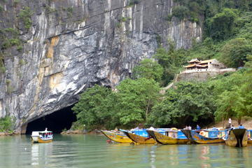 Daily tour to Phong Nha & Paradise caves