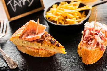 Walking food and wine tour for old Madrid