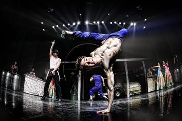 Fanta-Stick Show Admission with Optional Private Transfer in Seoul