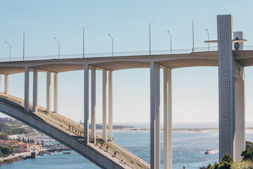Porto: Arrábida Bridge Climb Experience