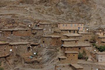 Day trip to atlas mountains and 4 valleys including lunch with berber family