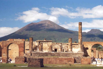 CLOSING TIME TOUR: Pompeii at its most peaceful moment