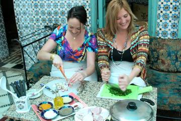 Moroccan Cooking class over Chicken tagin with preseverd lemon with Aicha