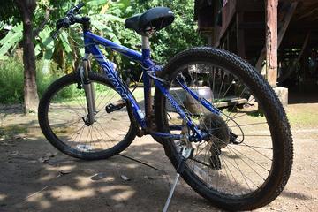 Biking through Hpa-An (Kayin State)
