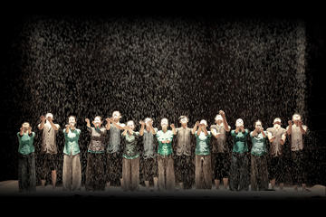 The Mist: Contemporary Dance Show at Saigon Opera House