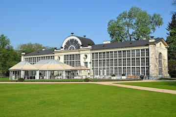 Tour Package: Lazienki Park and Warsaw Uprising Museum