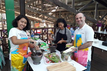 Thai Cooking Class and Market Visit in Bangkok