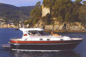 Full-Day Positano and Amalfi Cruise from Naples