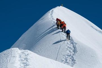 Trekking and Island Peak Climbing - 13 Days