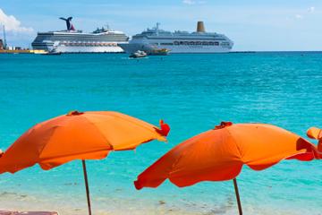 Freeport Shore Excursion: Round-Trip Beach Transfer to Paradise Cove