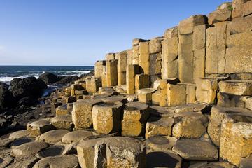 TOUR IN SPANISH: Belfast, Giant's Causeway and Game of Thrones