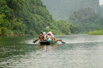 Discover Ancient Hoa Lu and Trang An from Hanoi