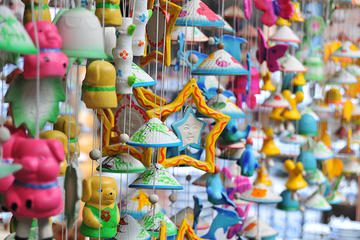 Half-Day Bat Trang Ceramics Tour from Hanoi