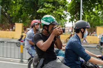 Half-Day Ho Chi Minh City Shopping Tour on Motorbike