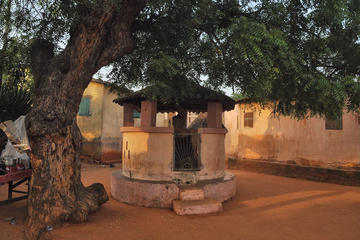 1-Day Tour of Historical Villages and Lake Togo